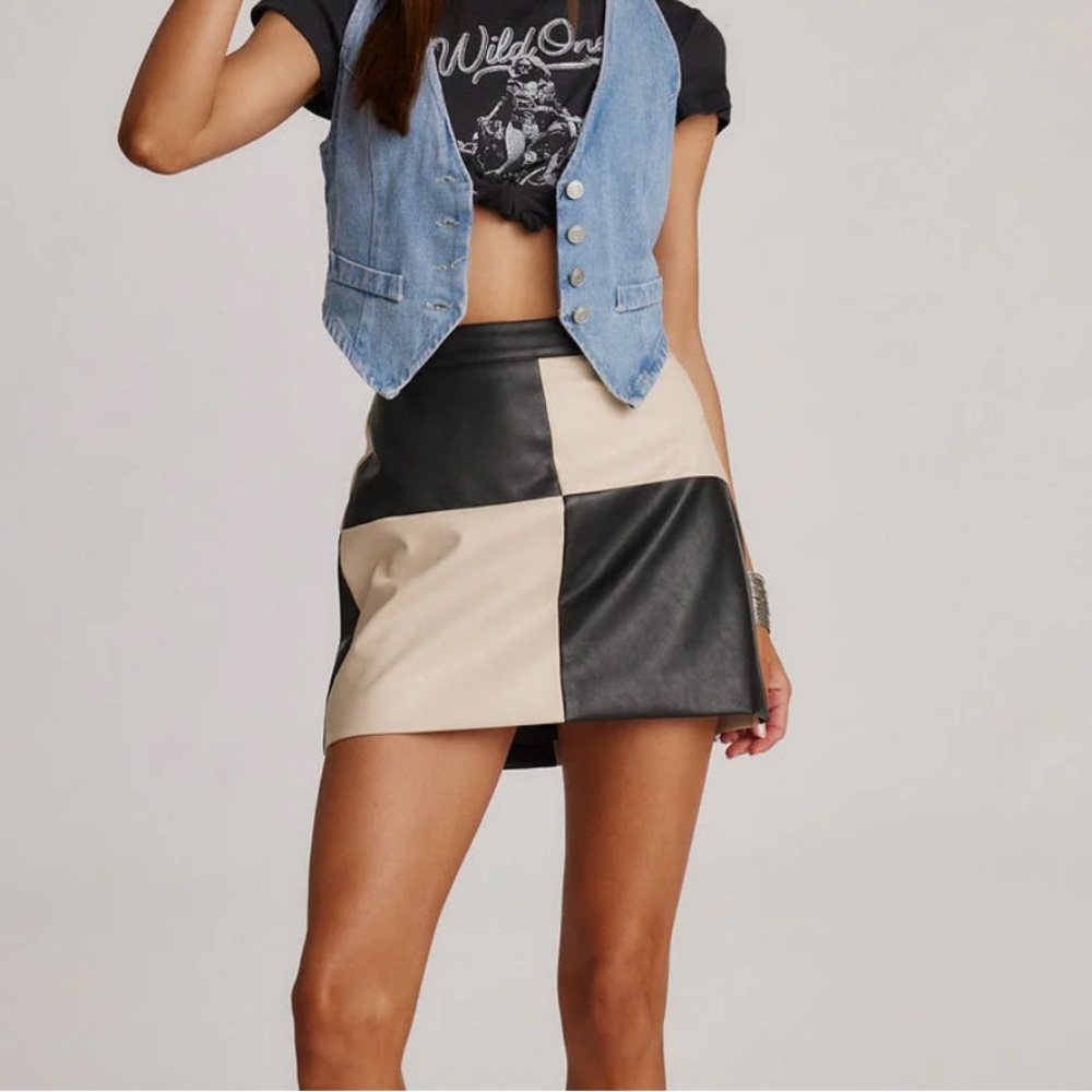 Colorblock Mini
Skirt
